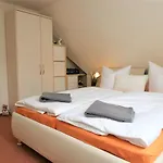 Prázdninový dům Ferienhaeuser Strandhaus Leo *