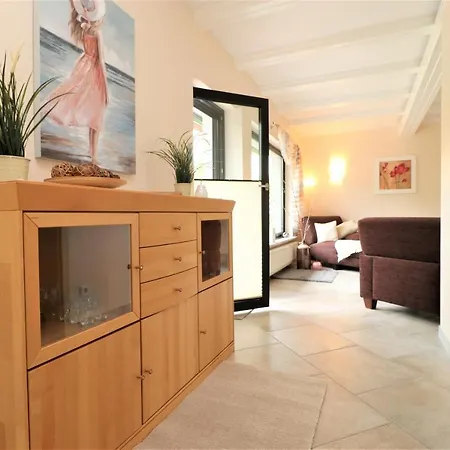 Ferienhaeuser Strandhaus Leo Дирхаген